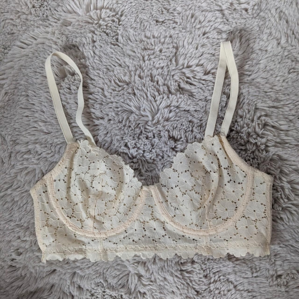 3/$25 Laura Ashley Cream Floral Lace Bralette